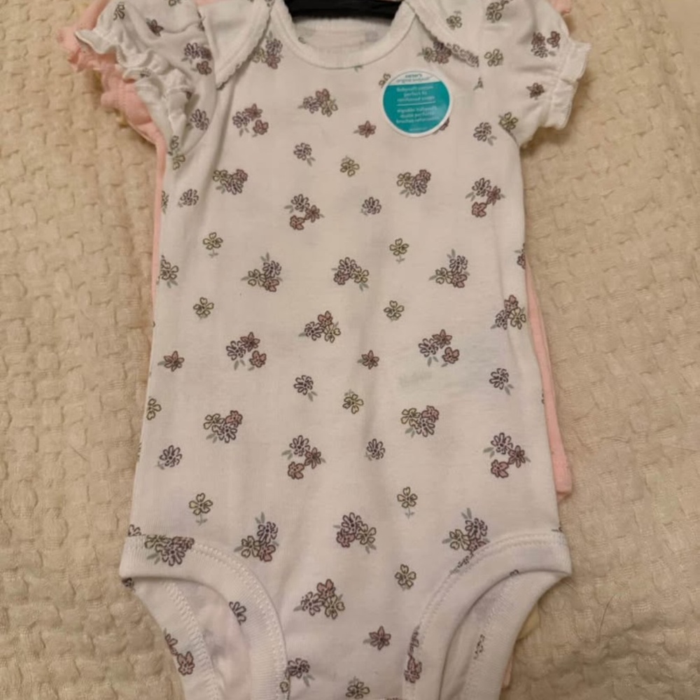 0-3m carters NWT girls onesies